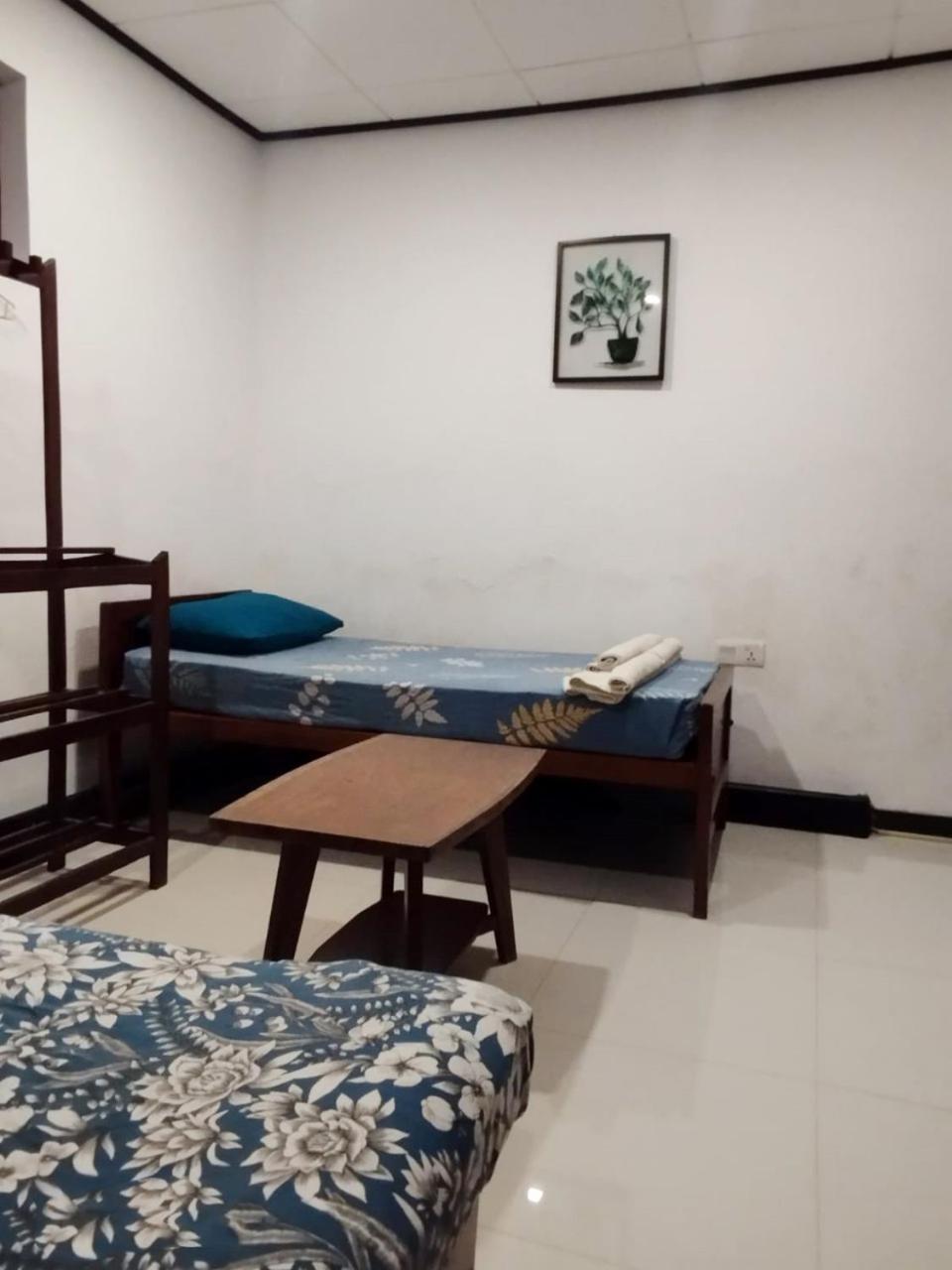 Sea Breeze Guest House Negombo Exterior photo