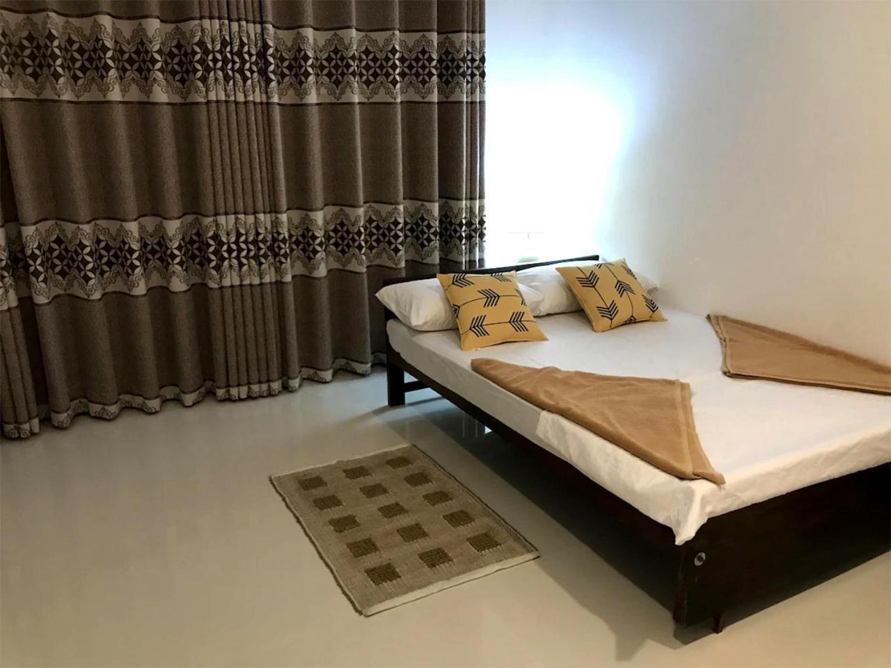 Sea Breeze Guest House Negombo Exterior photo