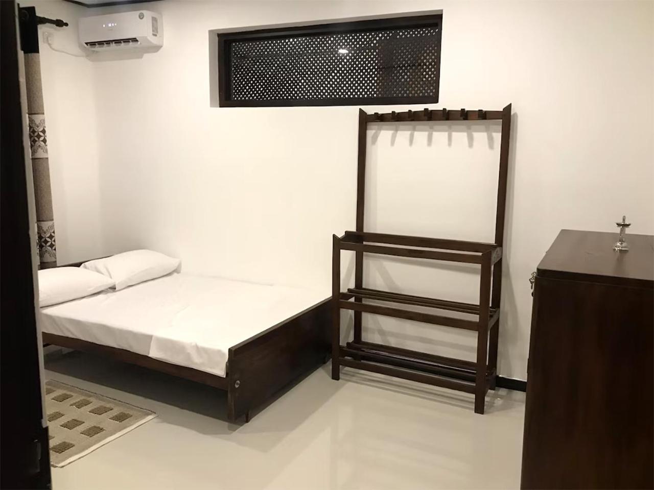 Sea Breeze Guest House Negombo Exterior photo